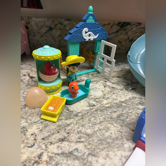 Dino Ranch Action Figures Sets 3 complete sets here and 6 Different Dino Mites! - Picture 7 of 11